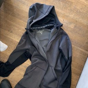 Black nike hoodie therma fit large